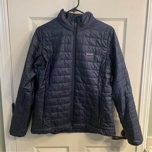 Patagonia women’s DARK BLUE puffer jacket [Medium]